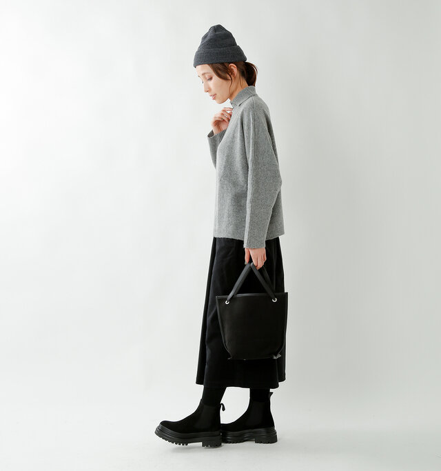 model yama:167cm / 49kg
color : gray / size : F