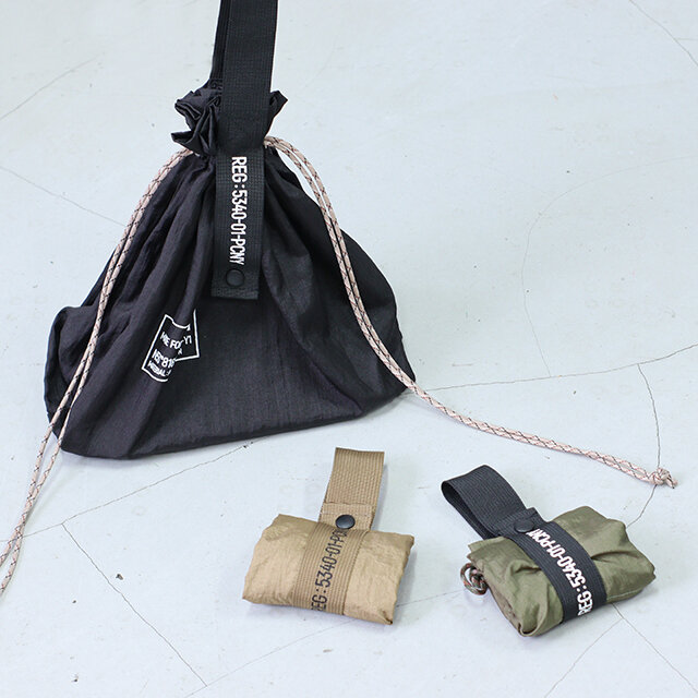 (左から)BLACK、WOLF BROWN 、OLIVE