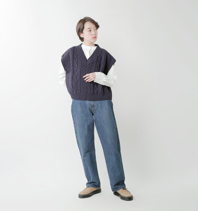 model saku:163cm / 43kg
color : navy / size : M