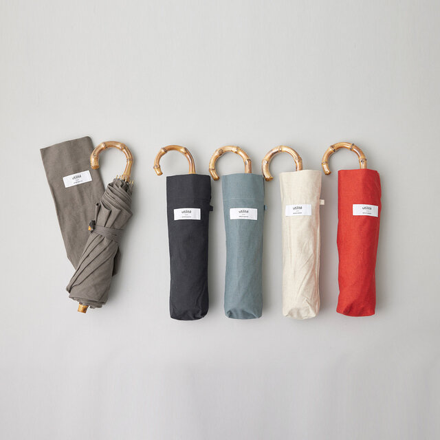 左から、グレー、スミクロ、ブルーグレー、ベージュ、テラコッタ