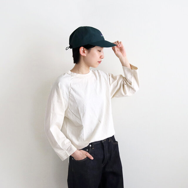 ■アイボリー(身長160cm、着用サイズM)