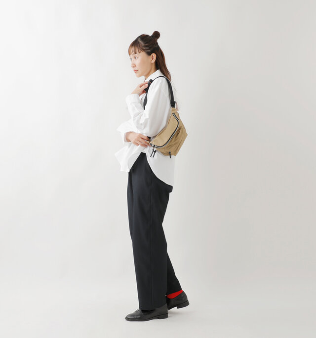 model mayuko：168cm / 55kg 
color : sand beige / size : one