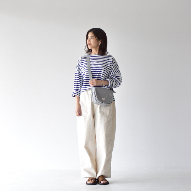 モデル: 157cm /47kg
color:ecru / size:0(レディースフリー)