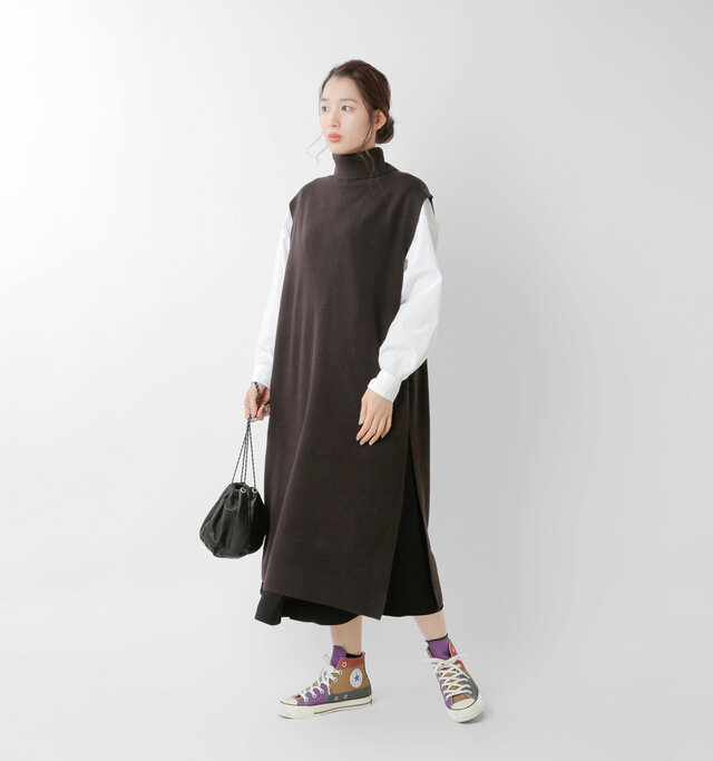 model mizuki:168cm / 50kg
color : ocher×red / size : 5