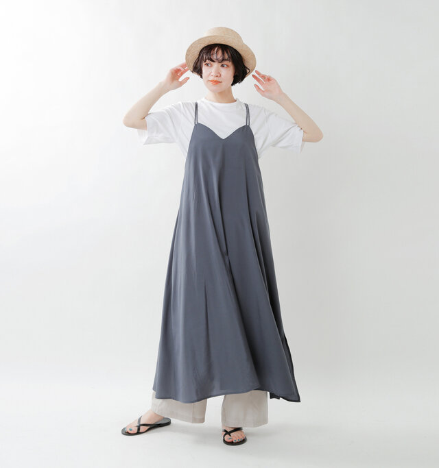 model saku:163cm / 43kg
color : charcoal / size : S