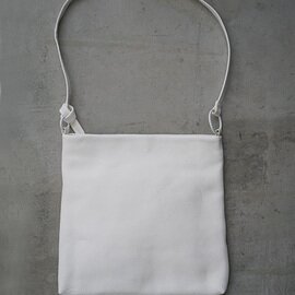 Mochi｜square shoulder bag (white) 鹿革/スクエアショルダーバッグ
