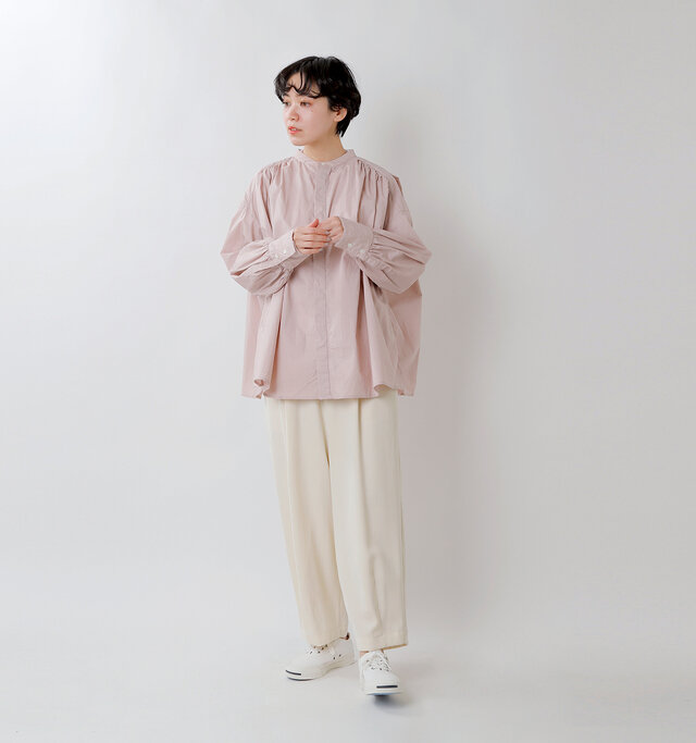 model saku:163cm / 43kg
color : smoky pink / size : F