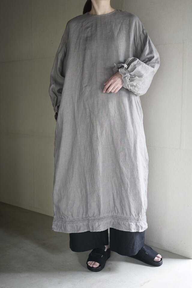 女性モデル:身長167cm