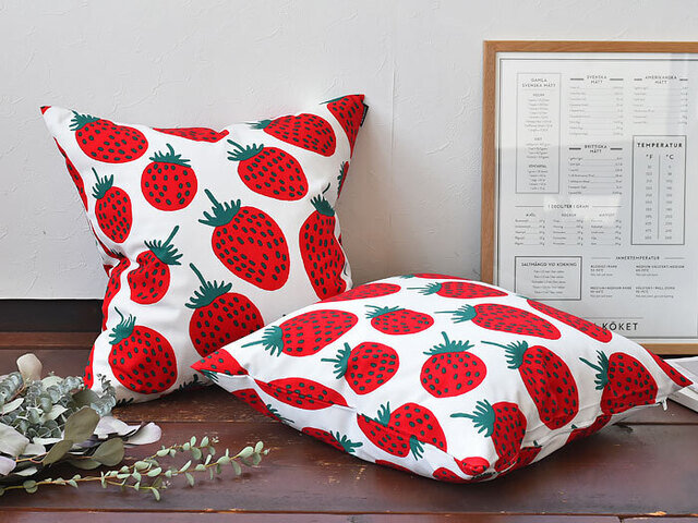 marimekko|MANSIKKA クッションカバー