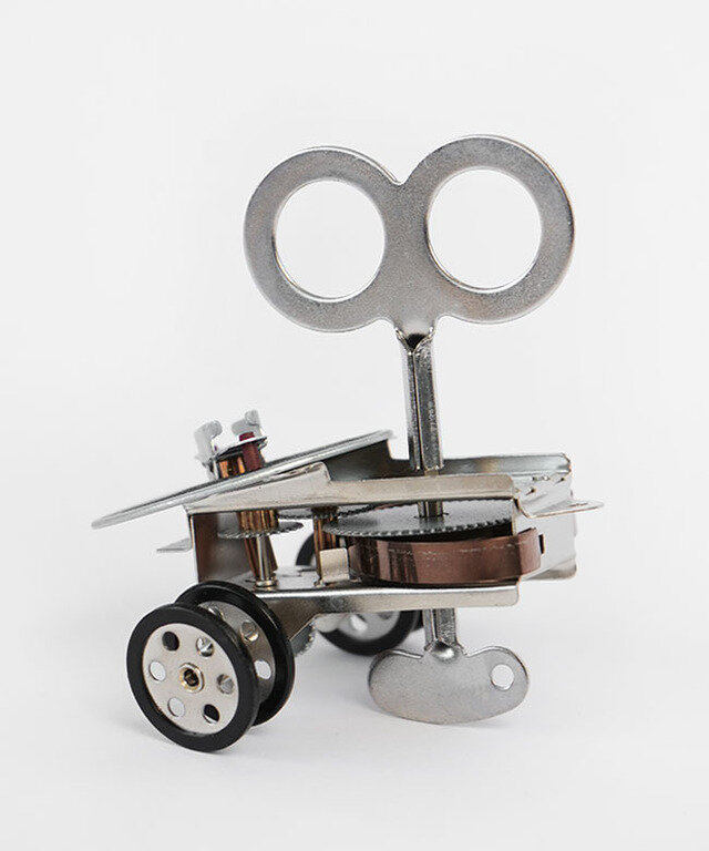 カラーは複数色ございますが、アソート商品の為お選びいただけませんのでご了承いただいた上でご購入をお願いいたします。