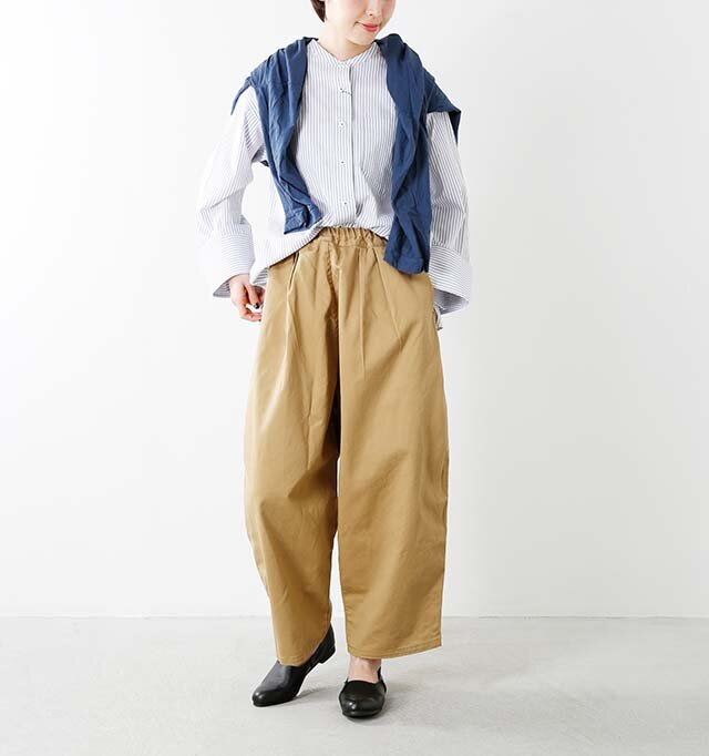 model yama:167cm / 49kg
color : black / size : 24.0