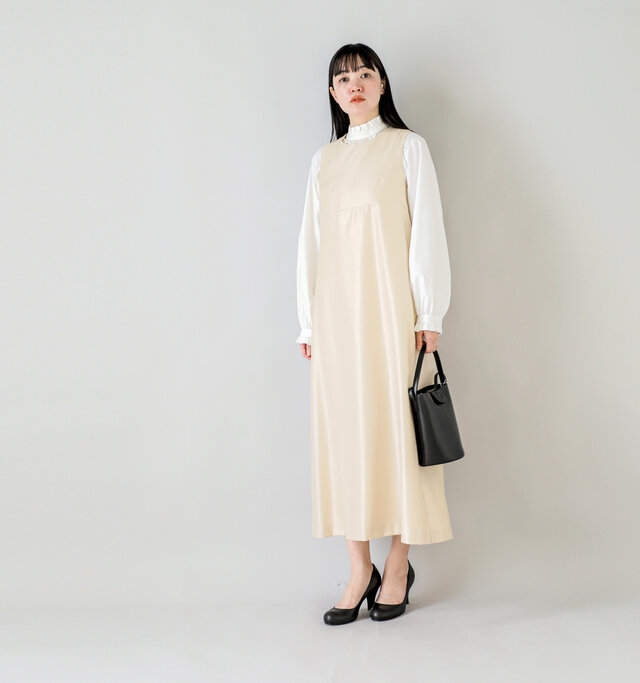 model saku:163cm / 43kg
color : sand beige / size : 38