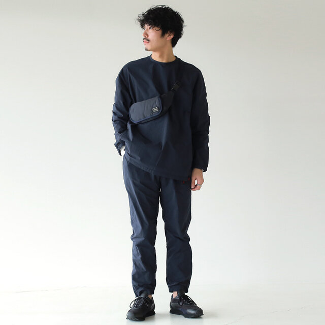 モデル: 173cm / 58kg
color:double navy / size:M(メンズM)