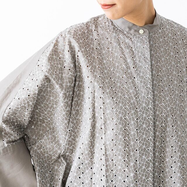 着用カラー:モカグレー