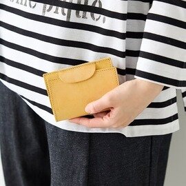 Kanmi|飾りすぎない、自然体の毎日に「sotto フラップ カードケース」【K26-90】