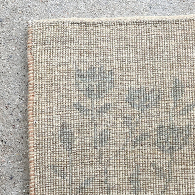 裏面:詰まったきれいな編み目。