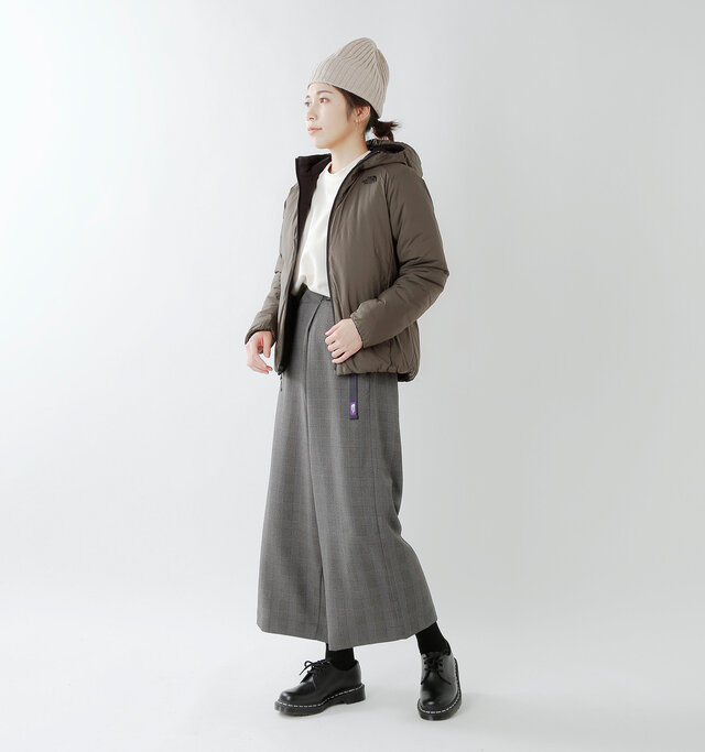 model hikari:165cm / 48kg
color : black newtaupe / size : womens M