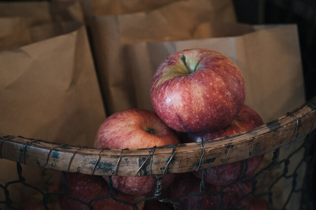 秋になると主に実店舗で「田島りんご園」のりんごが登場。太陽の光で自然に色づいたりんごはジュースになっても味が濃くておいしいです。