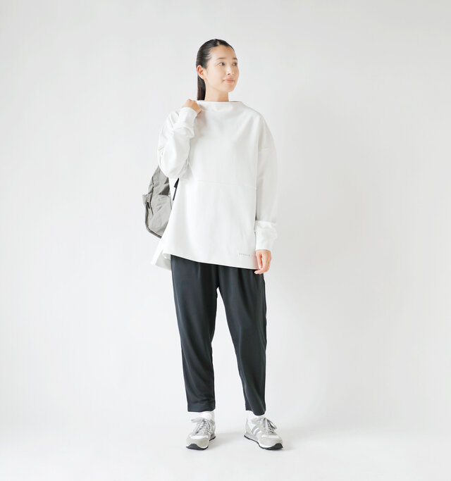 model mizuki：168cm / 50kg 
color : jasmine white / size : L