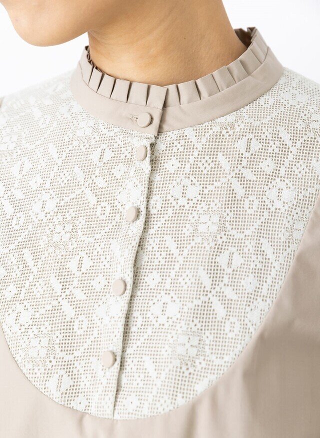 着用カラー:ベージュ