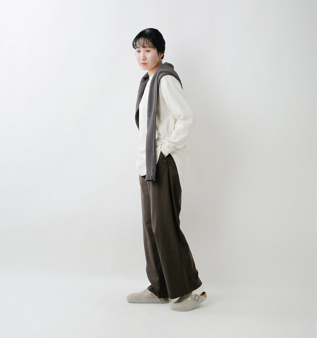 model mayuko:168cm / 55kg
color : stone coin / size : 38