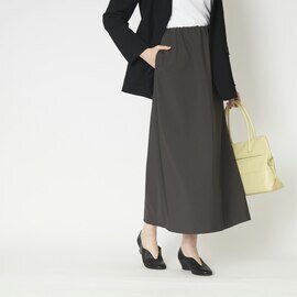 Kilka|さらりと軽い、すっきりシルエットのロングスカート