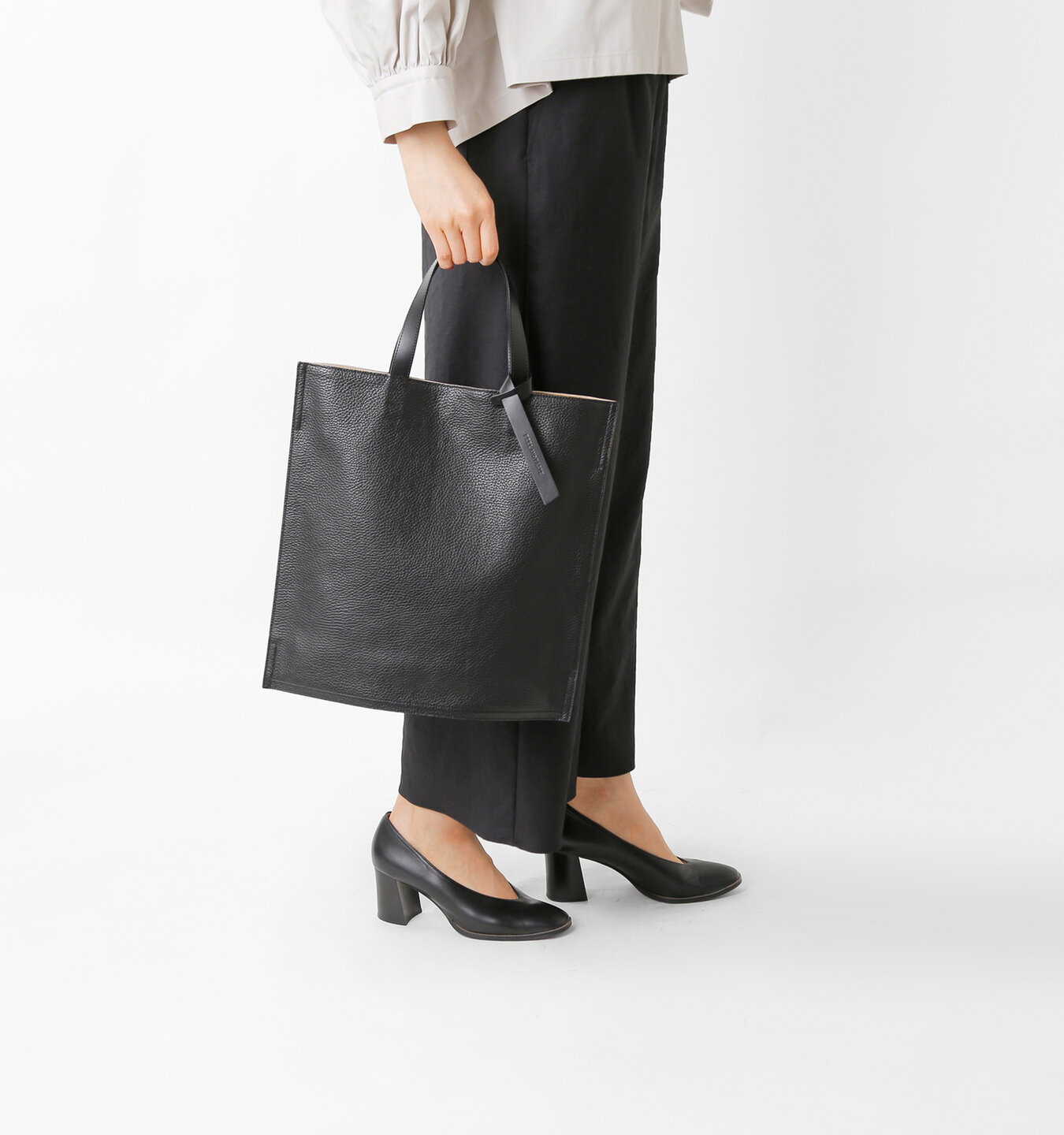 Feel And Taste 2wayイタリアンレザーフラットトートバック Flat Bag Tote F122b1 Tr 21aw予約 Piu Di Aranciato ピウディアランチェート キナリノモール Feel And Taste 2wayイタリアンレザーフラットトートバック Flat Bag Tote F122b1 Tr 21aw予約 Piu Di Aranciato ピウディアランチェート キナリノモール