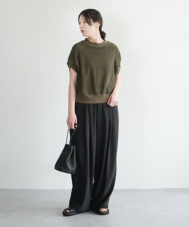 身長:165cm/着用カラー:PN-068(OLIVE)/着用サイズ:38