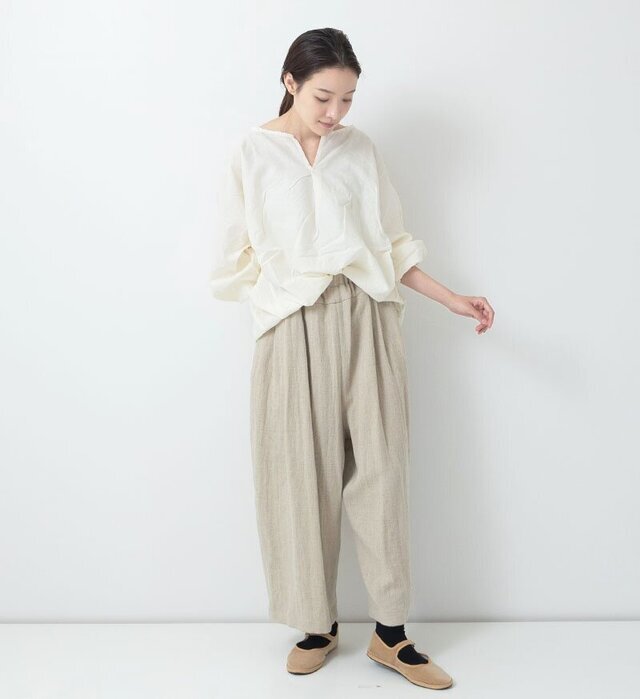 col:KINARI , model : 162cm