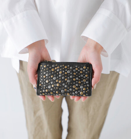 BIBA|カウハイド レザー メタリック スタッズ ウォレット S 財布 “LOVINGTON STARS” los4l-mn