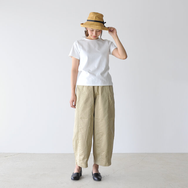 モデル:170cm / 54kg
color : white / size : 0(free)