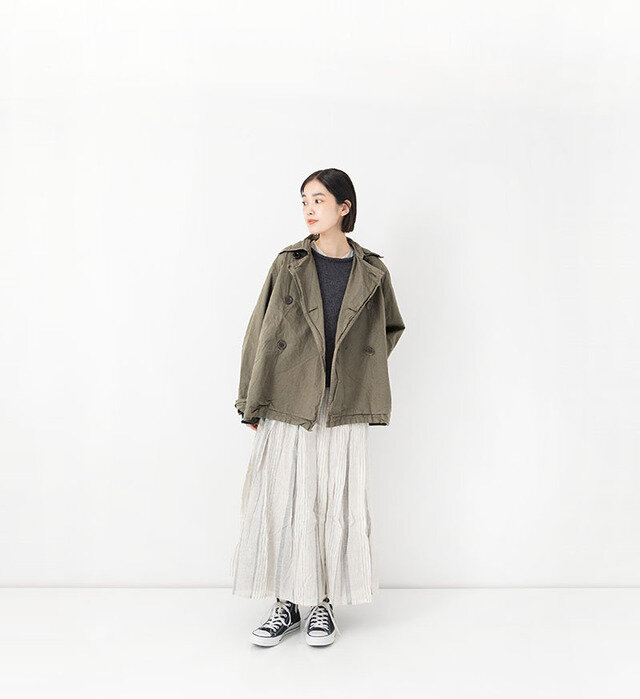 color : KHAKI , model : 162cm
