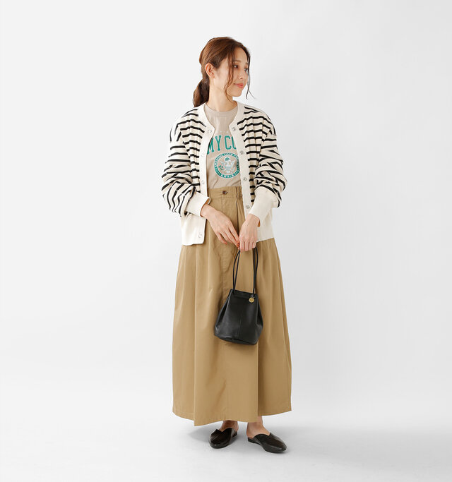 model yama:167cm / 49kg
color : black / size : F