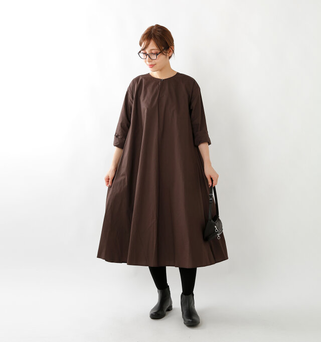 model yama:167cm / 49kg
color : brown / size : F