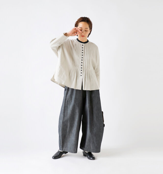 model asuka:160cm / 48kg
color : denim / size : F