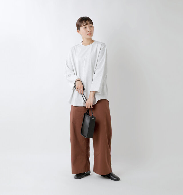 model mayuko：168cm / 55kg 
color : gray / size : M