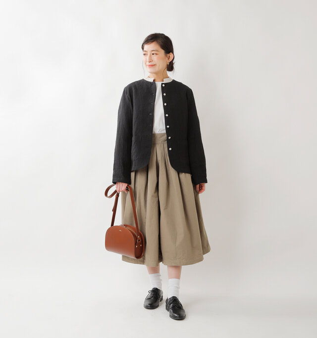 model tomo:158cm / 45kg
color : black / size : F