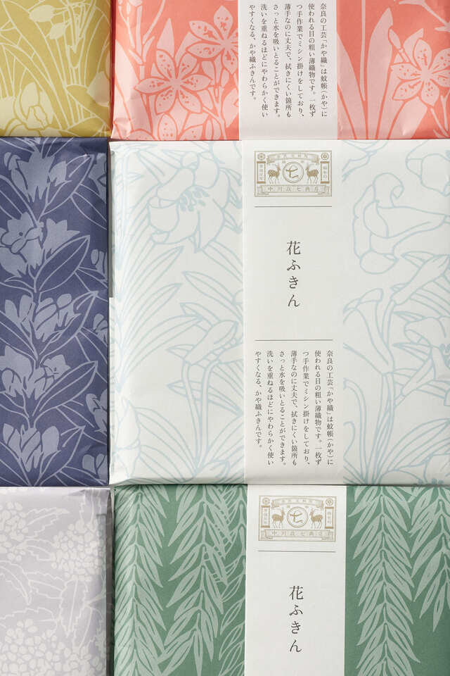 奈良の特産品・伝統工芸品の蚊帳生地を使ったふきん。