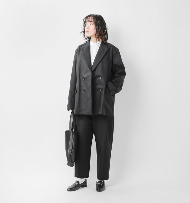 model saku：163cm / 43kg 
color : black / size : 38