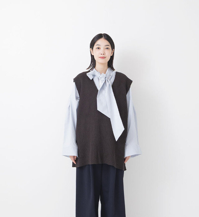 color : BROWN , model : 162cm