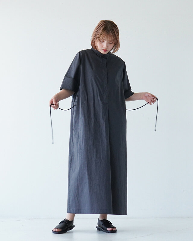 モデル:160cm
color : CHARCOAL / size : F