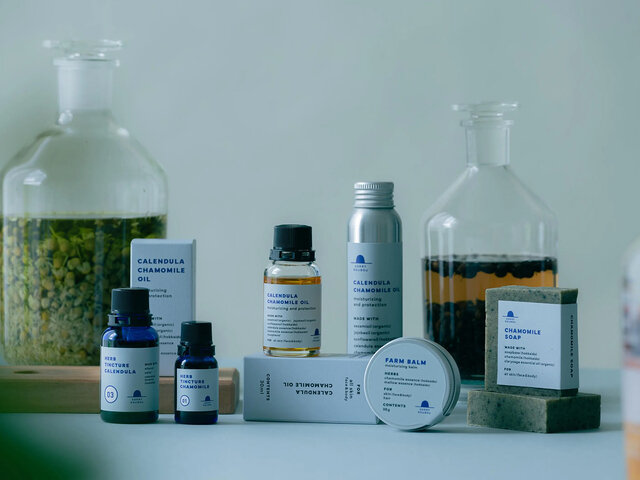 赤ちゃんから、大人の敏感肌まで。
ご家族皆さまが、心地よい肌で日々お過ごしいただけますように。