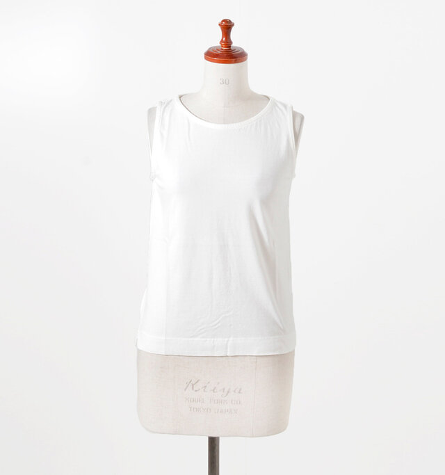 color : off white