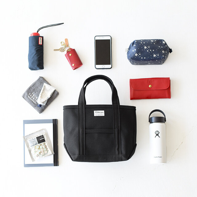マチ幅がしっかりあるので、タンブラーや長財布など、必要なものをすっぽりと入れることができます。
いつでも、どこでも使えるORCIVALのトートバッグは、大活躍してくれること間違いなしです!