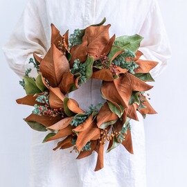 AND PLANTS|【クリスマス'25】マグノリアリーフのほっこりリース