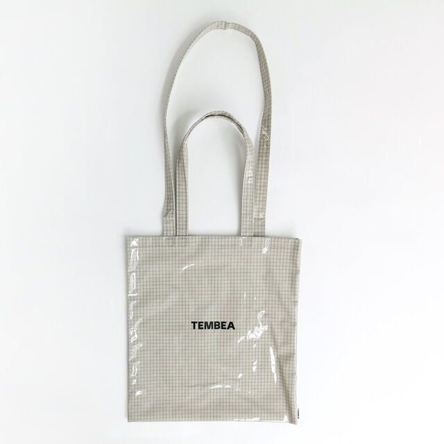 無地感覚でいろんなコーディネートに合せられる細かなチェック柄。