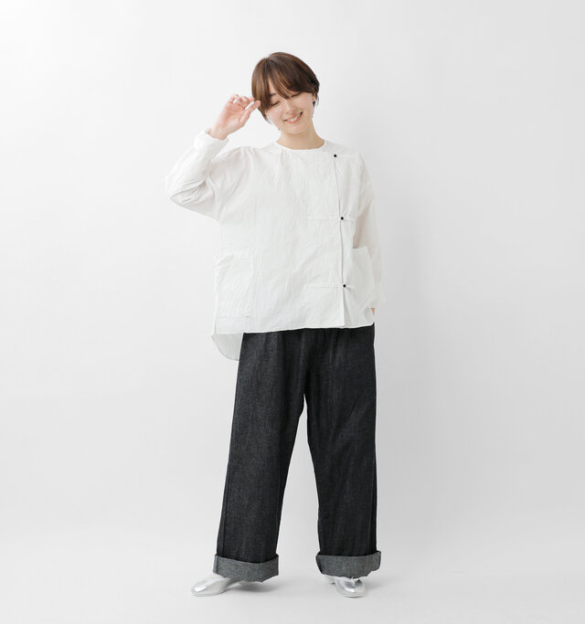 model asuka：160cm / 48kg 
color : silver / size : 23.5cm