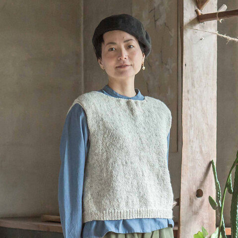 sisam|2wayで着られるシンプルな手編みニットベスト【手編み】【ウール100%】【温活・冷え取り】 / 2wayシンプルベスト