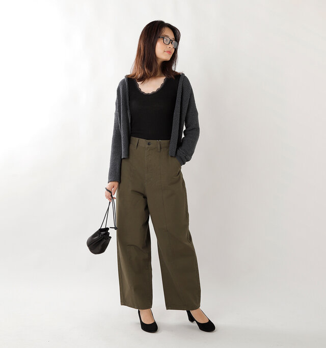 model kanae:167cm / 48kg
color : black / size : S-M