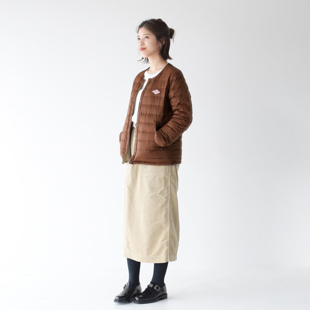 color : log brown